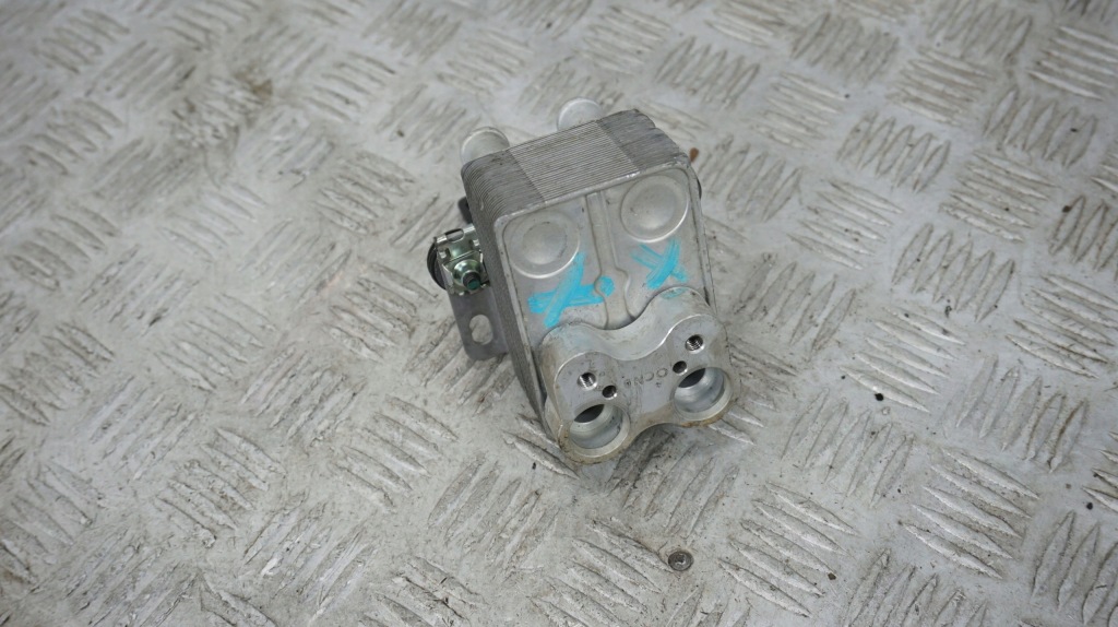 Купити Mercedes радіатор оливи a20026776m