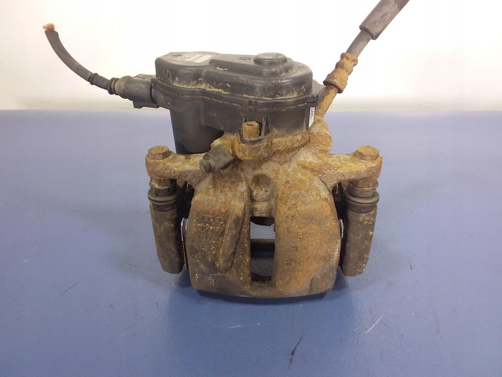 фото №1, Audi a8 d4 4h суппорт тормозной задняя правый