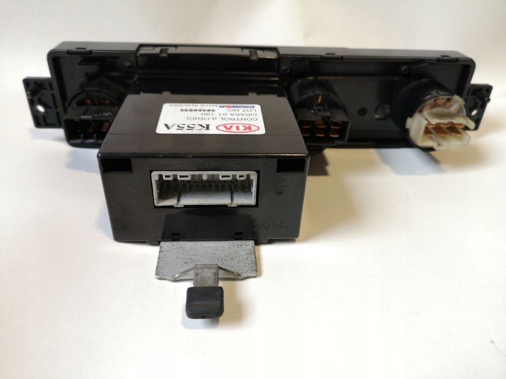 фото №6, Панель обдув кондиционера kia carnival 0k55a61190