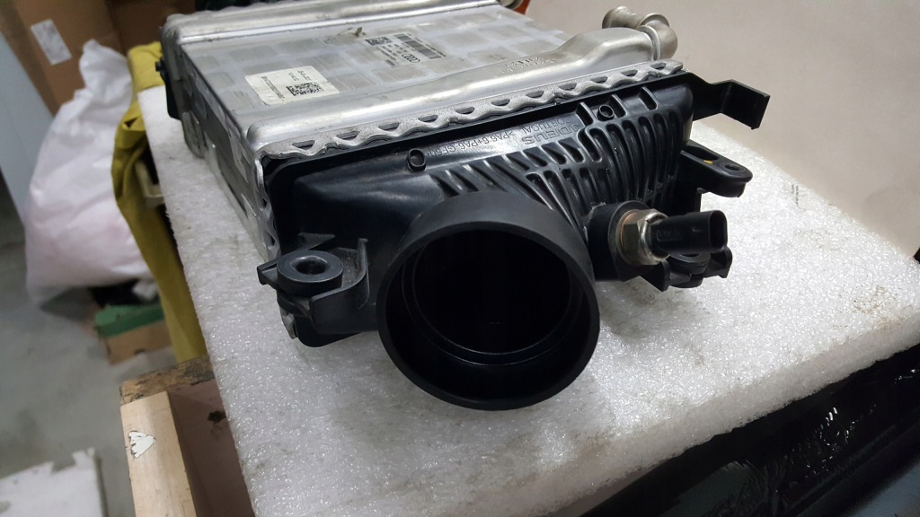 Купить Радиатор интеркулер audi a4 b9 a5 a6 c8 a7 q5 059145803q демонтаж