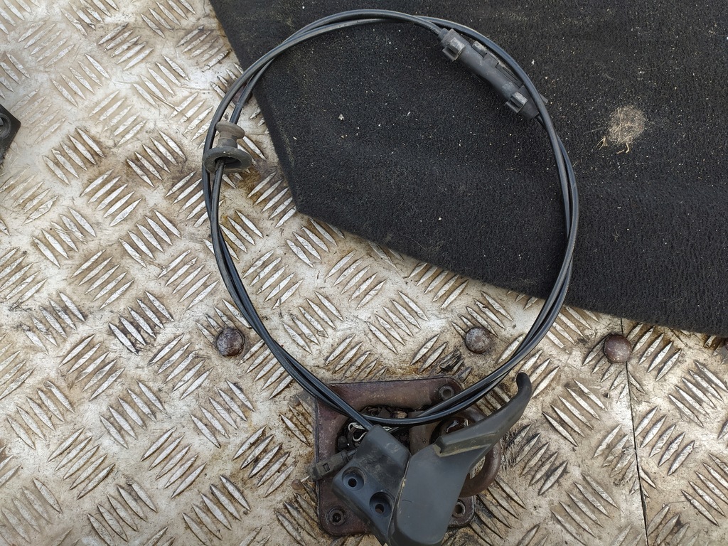 фото №1, Трос тяга капот двигателя vw passat b5