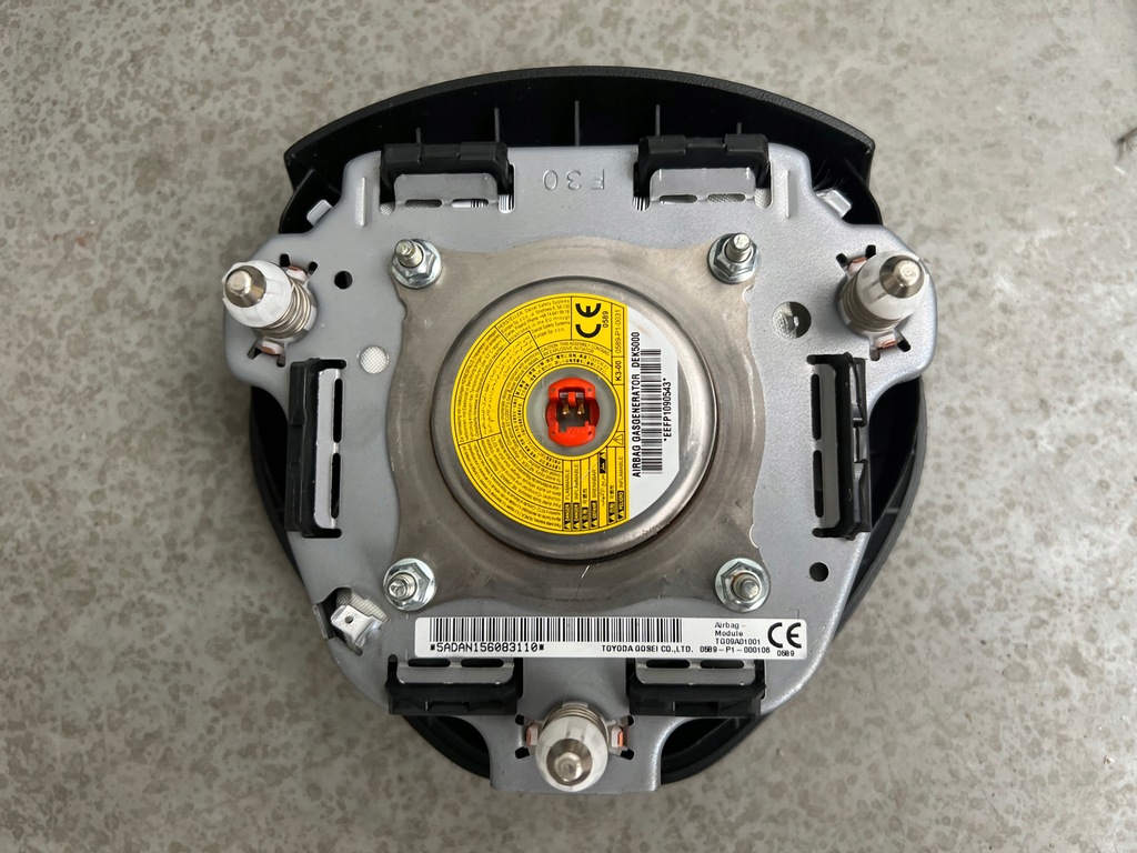 фото №9, Приборная панель консоль подушка безопасности ремни toyota aygo ii