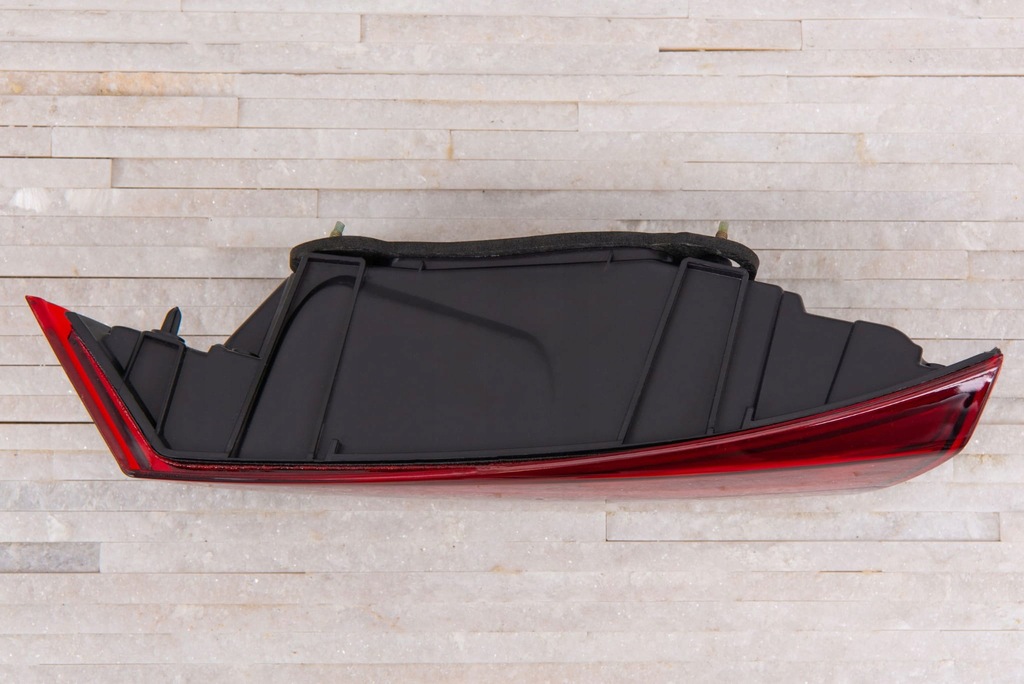 фото №9, Hyundai elantra vi ad 2015-2018 лампа кришки задній права 92404f2000