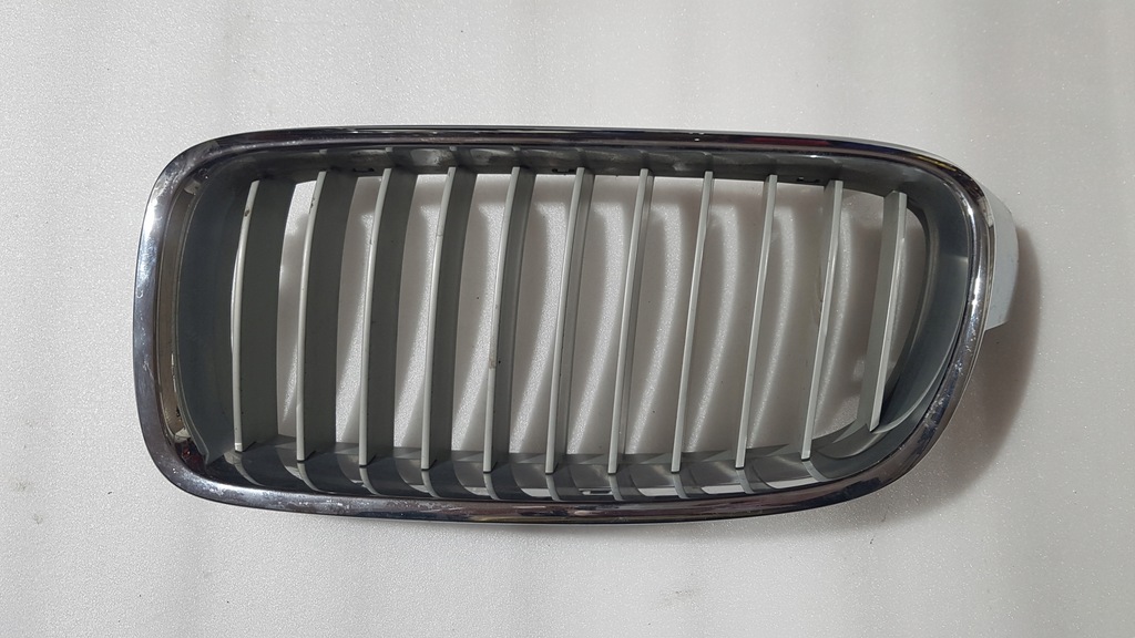 фото №1, Bmw оригінальний номер 18801310 хром решітка радіатора