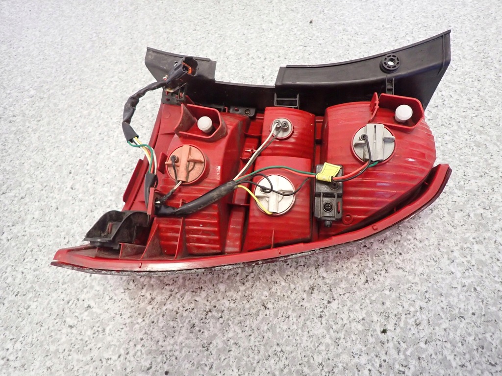 фото №8, Kia sportage ii 04-08 лампа задняя левая europa