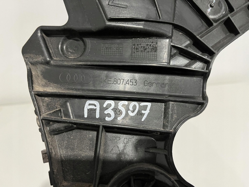 Купить Audi e-tron 4ke направляющая кронштейн бампера левый задняя 4ke807453