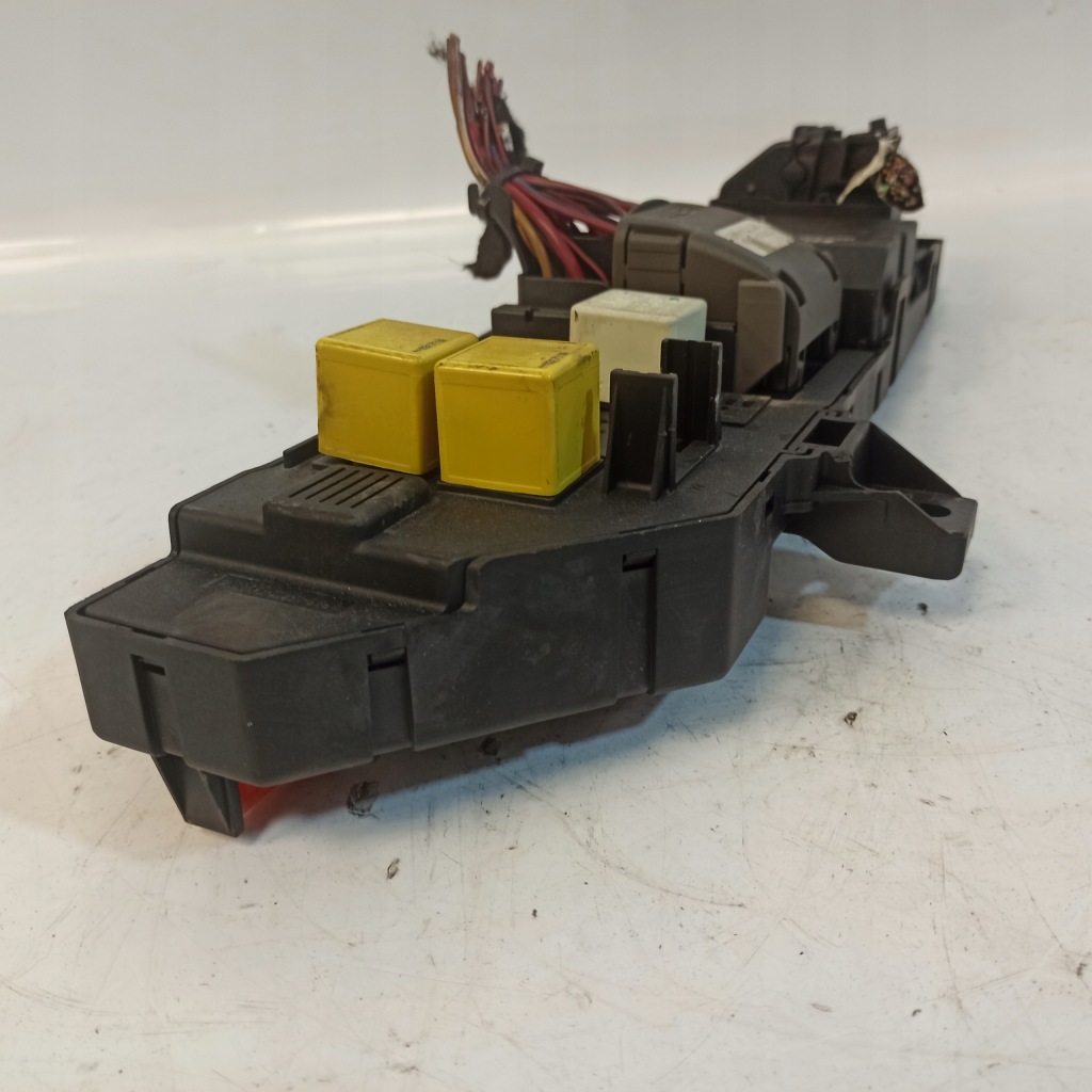 Saab 93 ii 2.2 d коробка предохранителей 12785597 12801759 в Украине