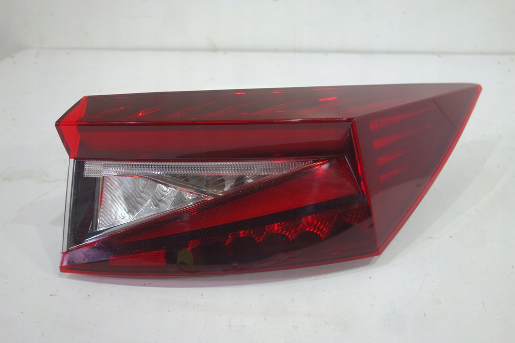 фото №1, Лампа задняя правая skoda enyaq