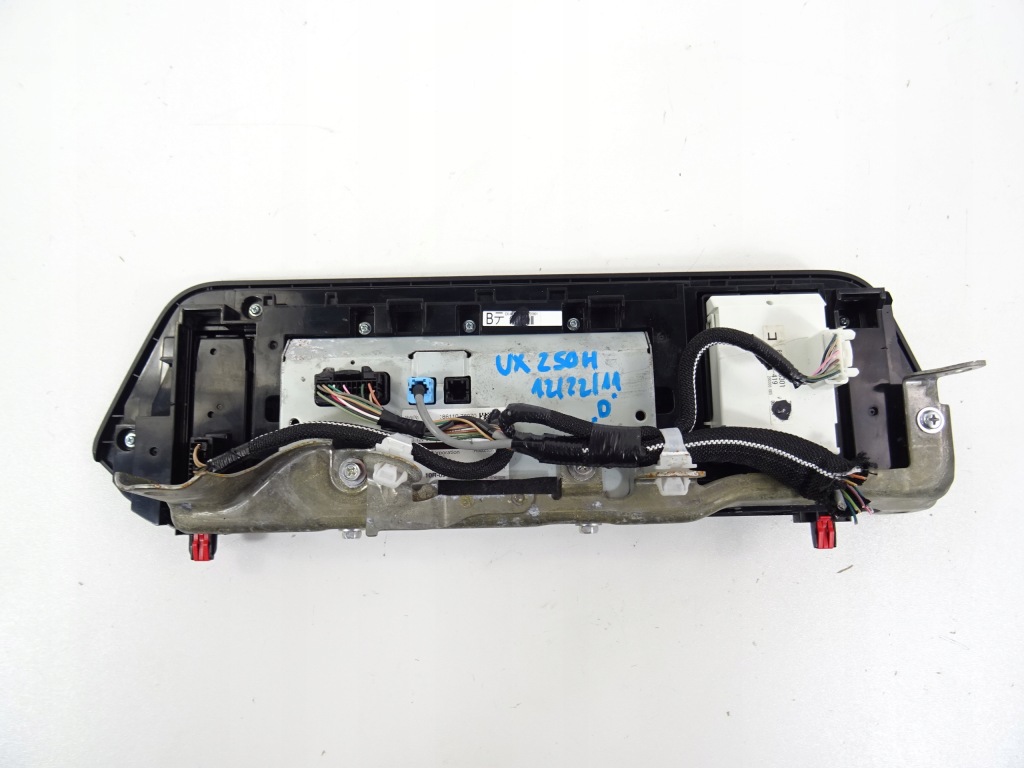 Lexus ux 250h дисплей екран кронштейн роз'єми 86110-76070 Київ