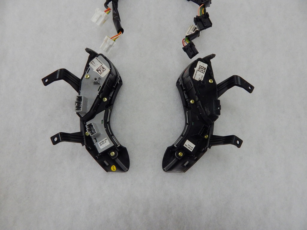 фото №7, Hyundai i30 ii - круїз-контроль мультифункція кнопки