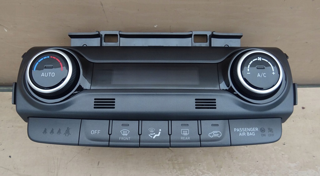 фото №1, Hyundai kona панель кондиционера