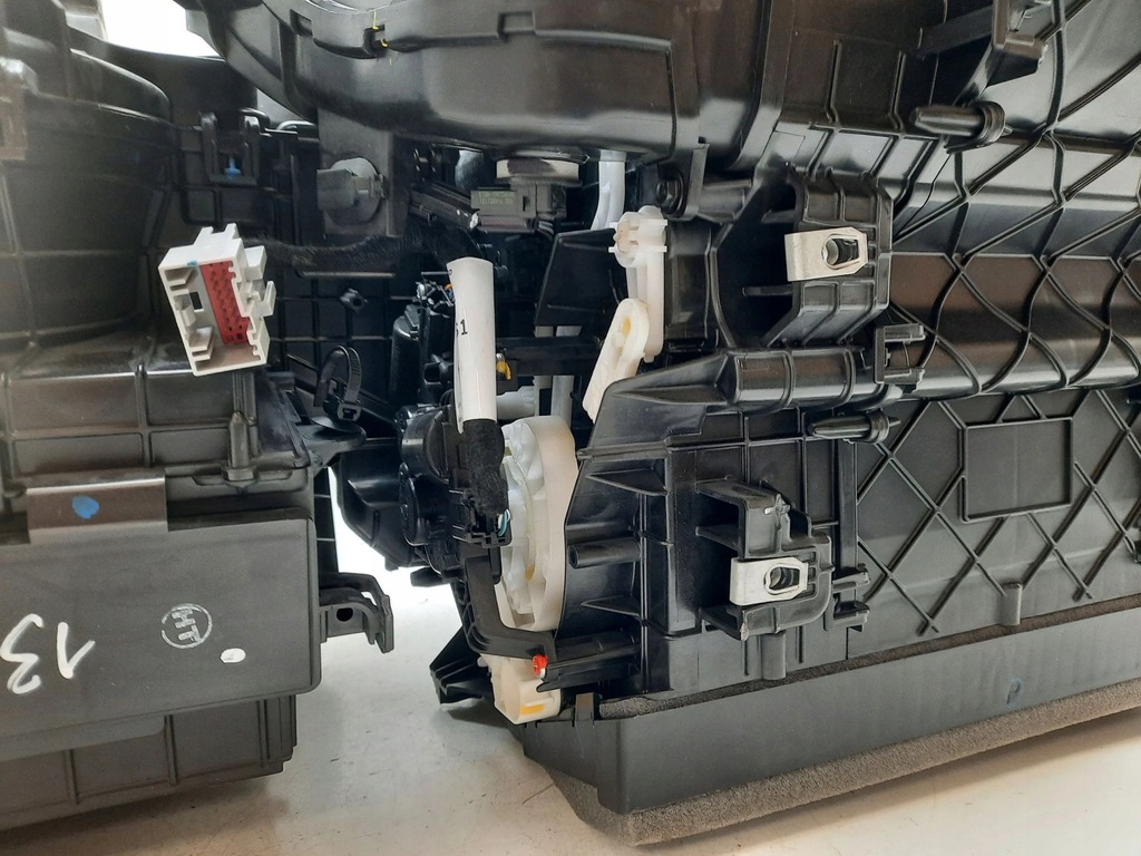 фото №14, 2022 ford mustang mach-e отопитель комплектная lj9a19b555abg