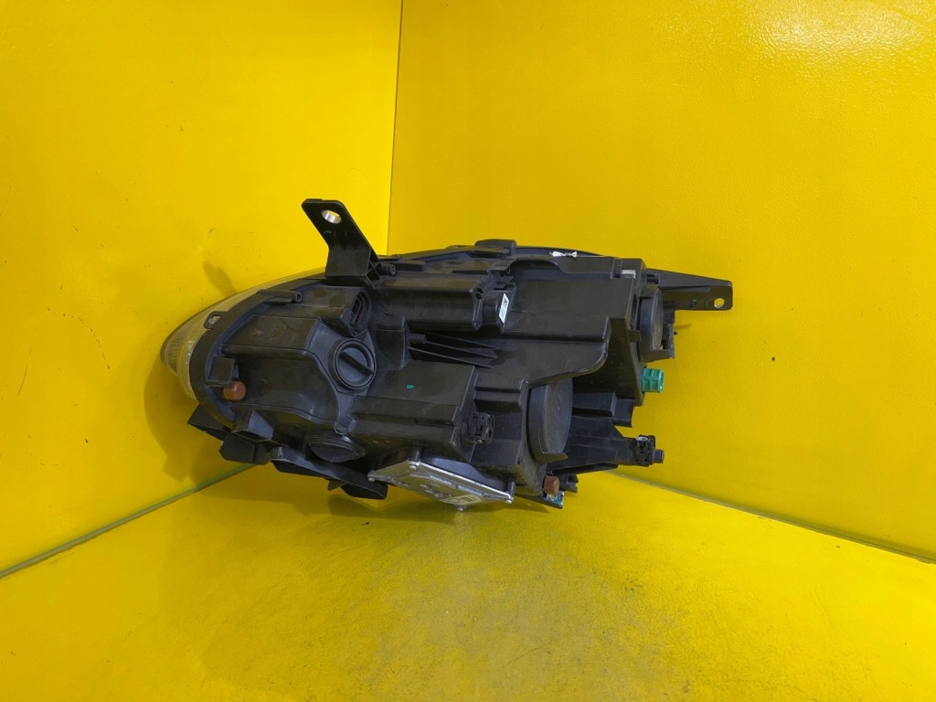 Лампа правая lancia delta 3 08-14r Доставка