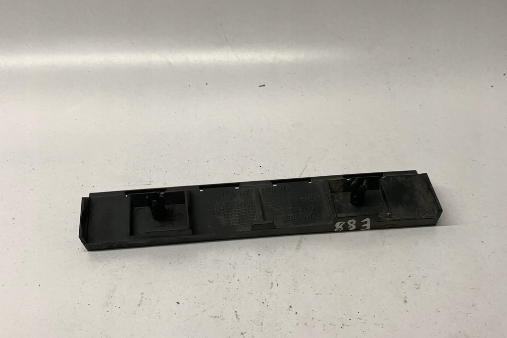 фото №7, Передние правое кронштейн порог bmw 1 cabrio e88 7169979 2.0l дизель 130kw