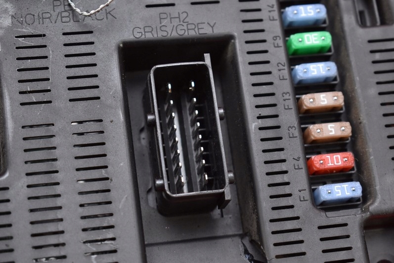 фото №12, Коробка запобіжників bsi 9664156780 citroen c2 c 2 1.4 hdi 68 km 03-08