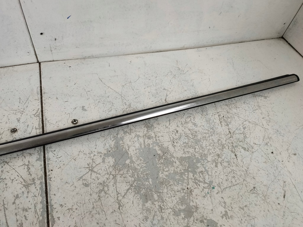 фото №3, Молдинг дверь хром левая mini clubman r55