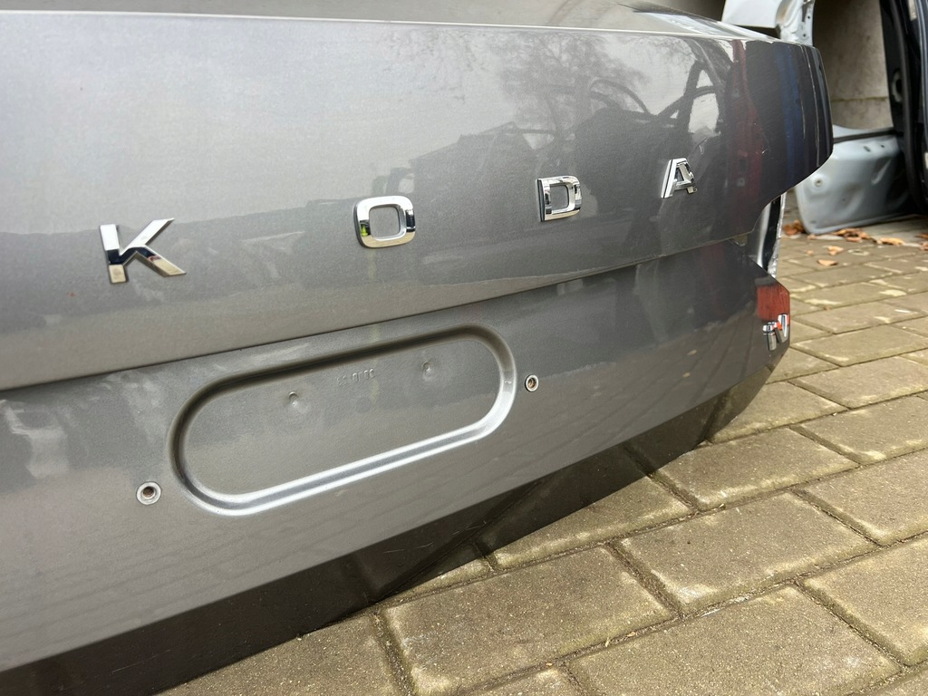 фото №11, Крышка багажника задняя задняя skoda superb 3 iii 3v5 хэтчбек sedan lift od 2019