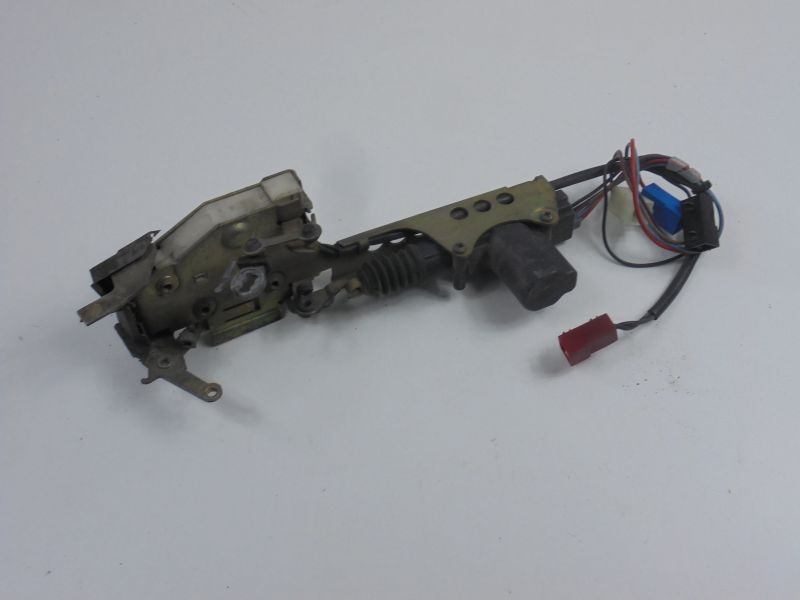 фото №4, Alfa romeo 75 замок дверь перед левый sedan 4d