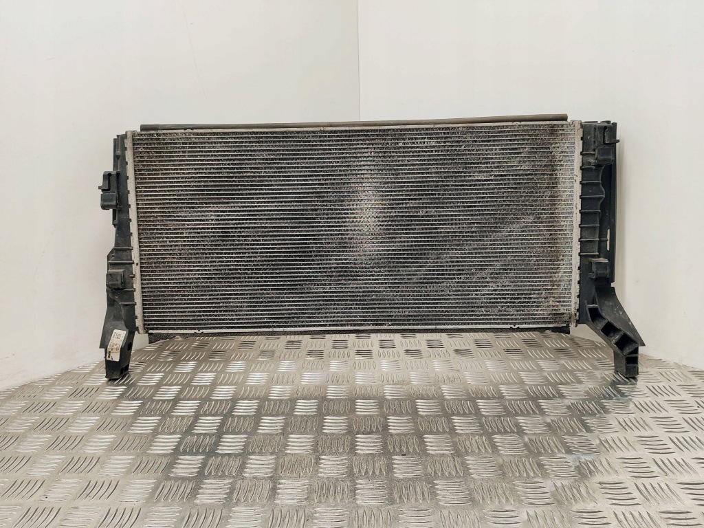 фото №1, Bmw 2 f46 2016 радиатор