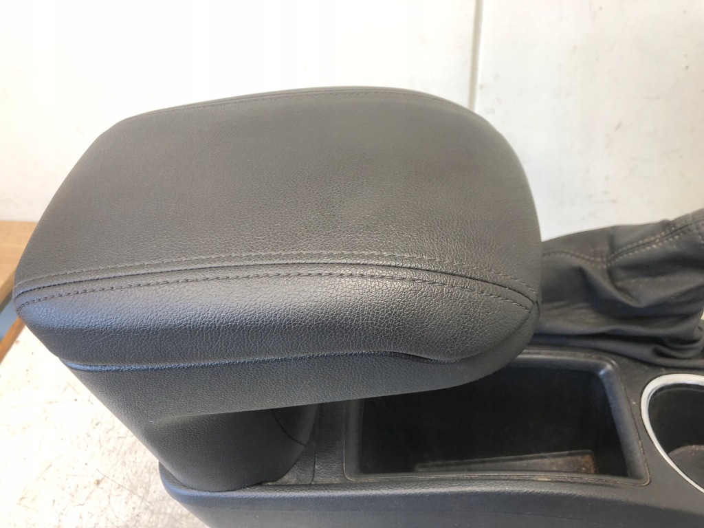 фото №8, Туннель средний подлокотник ручной opel zafira c 30615582