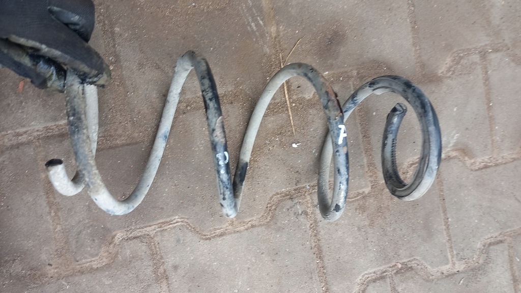 фото №1, Пружина перед volvo v40 03r hb