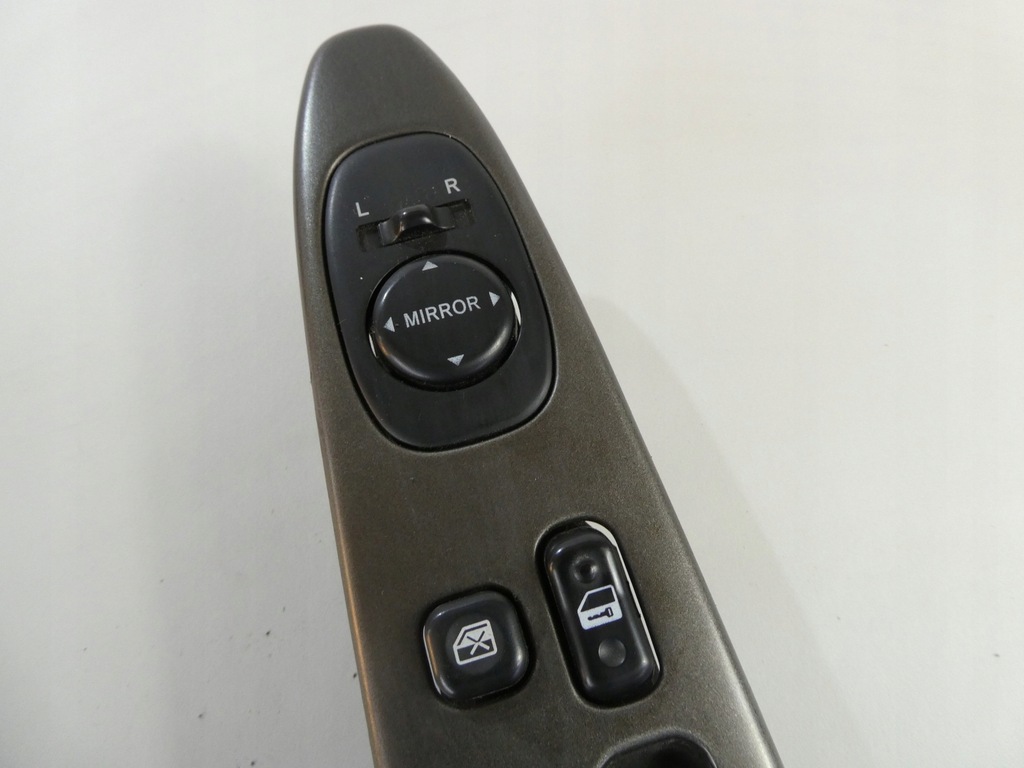 фото №7, Панель переключатель окон зеркал lexus is300 is200