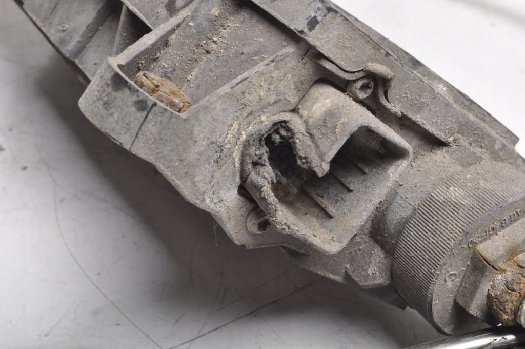 Ford c-max mk1 гальмо ручний електричний 3m51-2598-eb Недорого