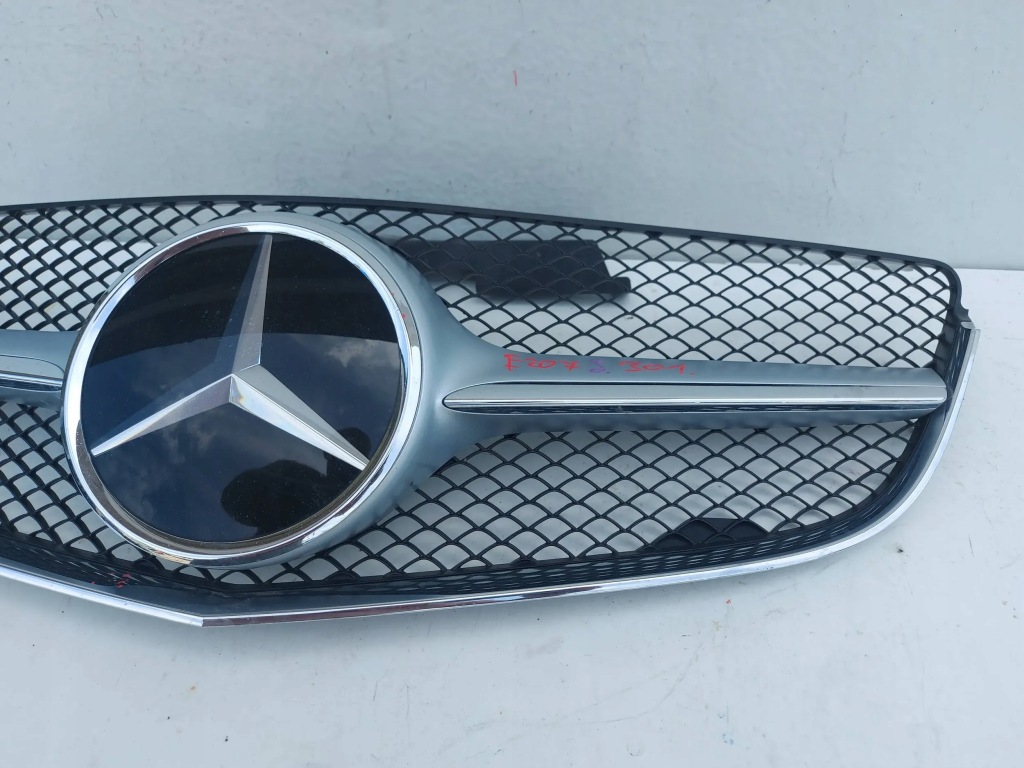 Mercedes-benz e klasa купе рестайлінг  c207 w207 решітка радіатора решітка радіатора distronic Недорого