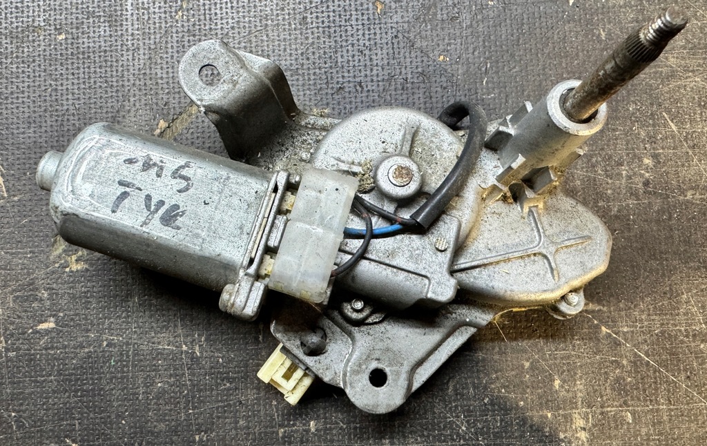 фото №1, Mazda 5 моторчик двірники кришки задня