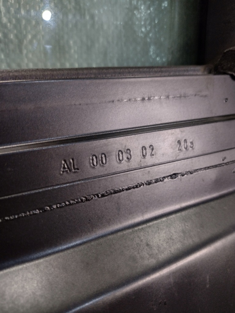 фото №13, Рамка, подъемник стекло правый задняя audi a3 8l 5d