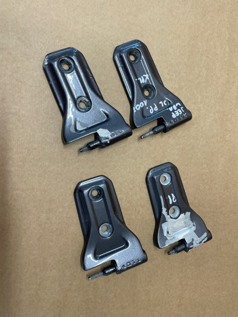 фото №1, Jeep wrangler jl петлі двері правий перед 68297680ab 68302124ab