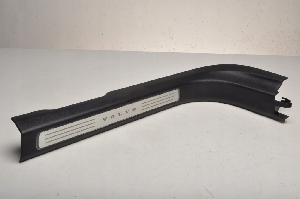 фото №1, Volvo v90 ii молдинг порог порог правая перед передняя led 31377617