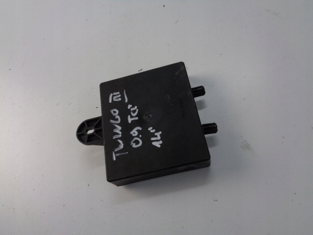 Модуль блок управления renault twingo iii 0.9 tce 2014 rok Цена