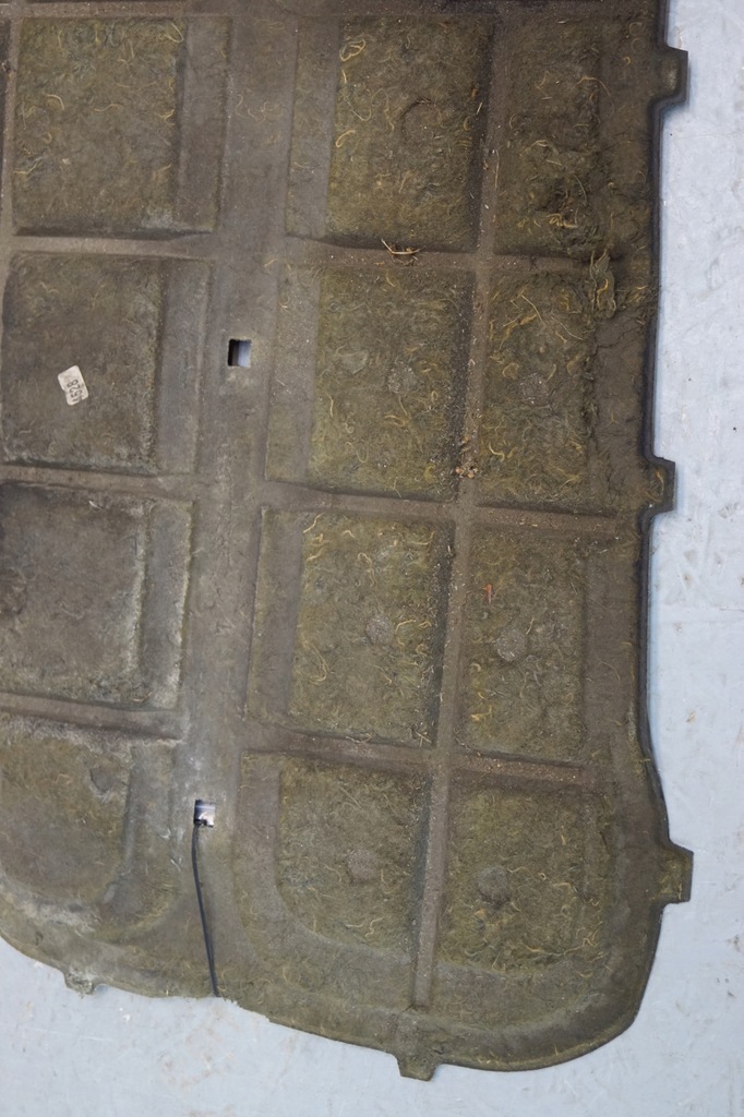 фото №8, Vw touran i шумоизоляция капот + клипсы w673