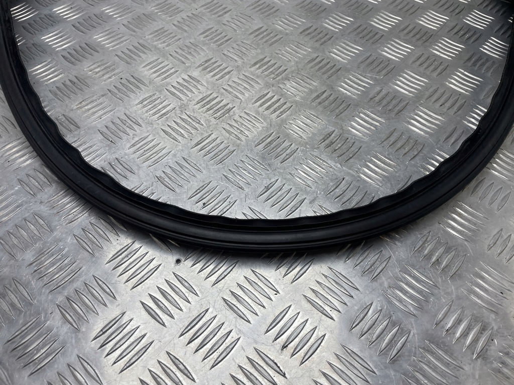 фото №4, Mini r55 r57 r59 прокладка молдинг стекло правая перед 7146090