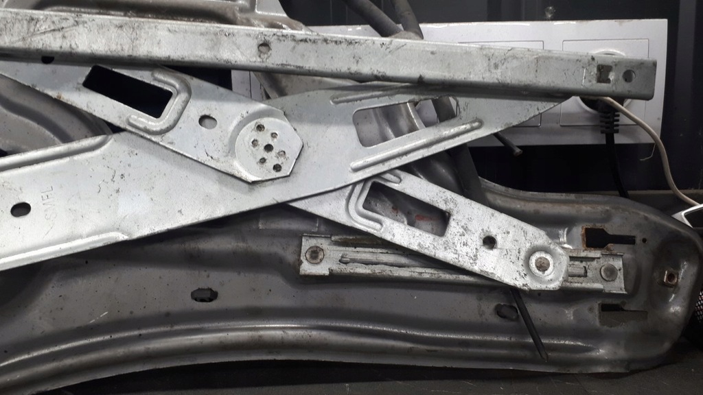 фото №10, 82470-26050 механизм стекло левый перед santa fe i