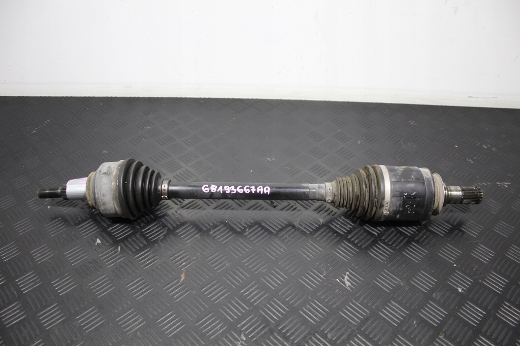 фото №1, Приводной вал правый задняя jeep grand cherokee wk2 iv 68193667aa