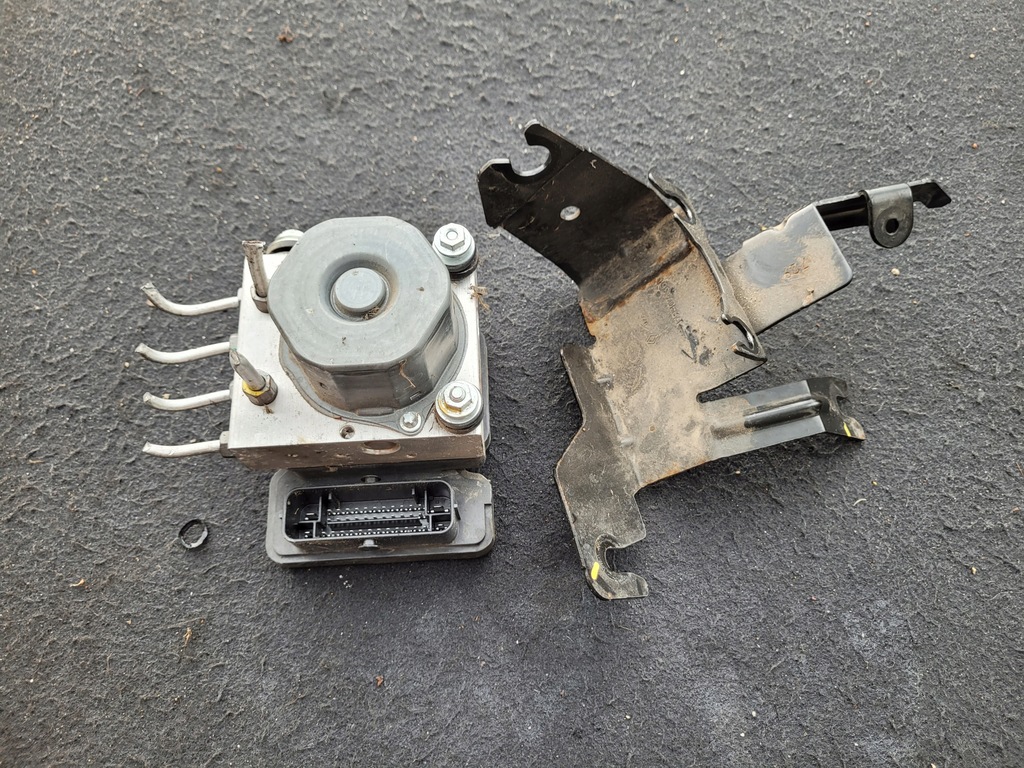 фото №1, Насос abs dacia duster 476605201r