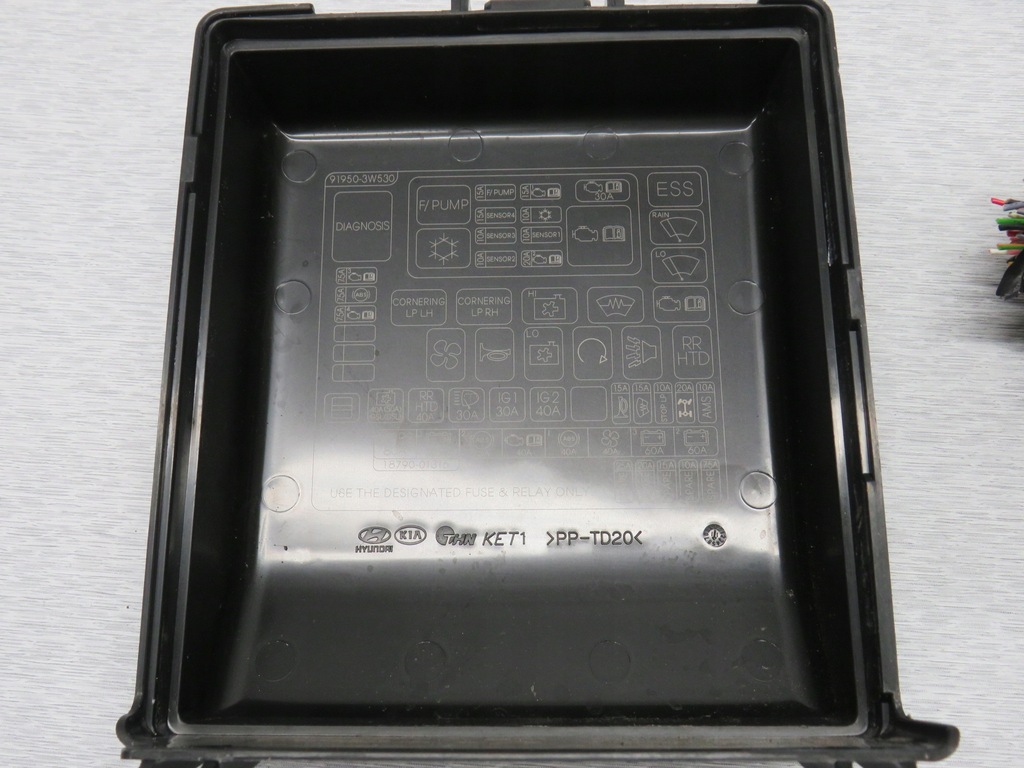 фото №8, Kia sportage iii 2.0 crdi коробка запобіжників