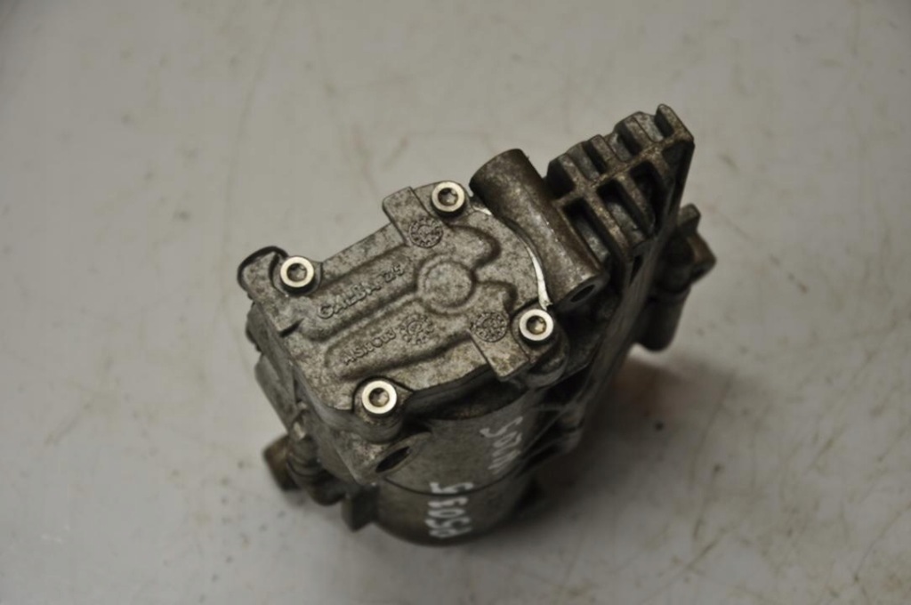 Купити Mercedes-benz e-class інше частини коробки передач 2012 седан a2222700201