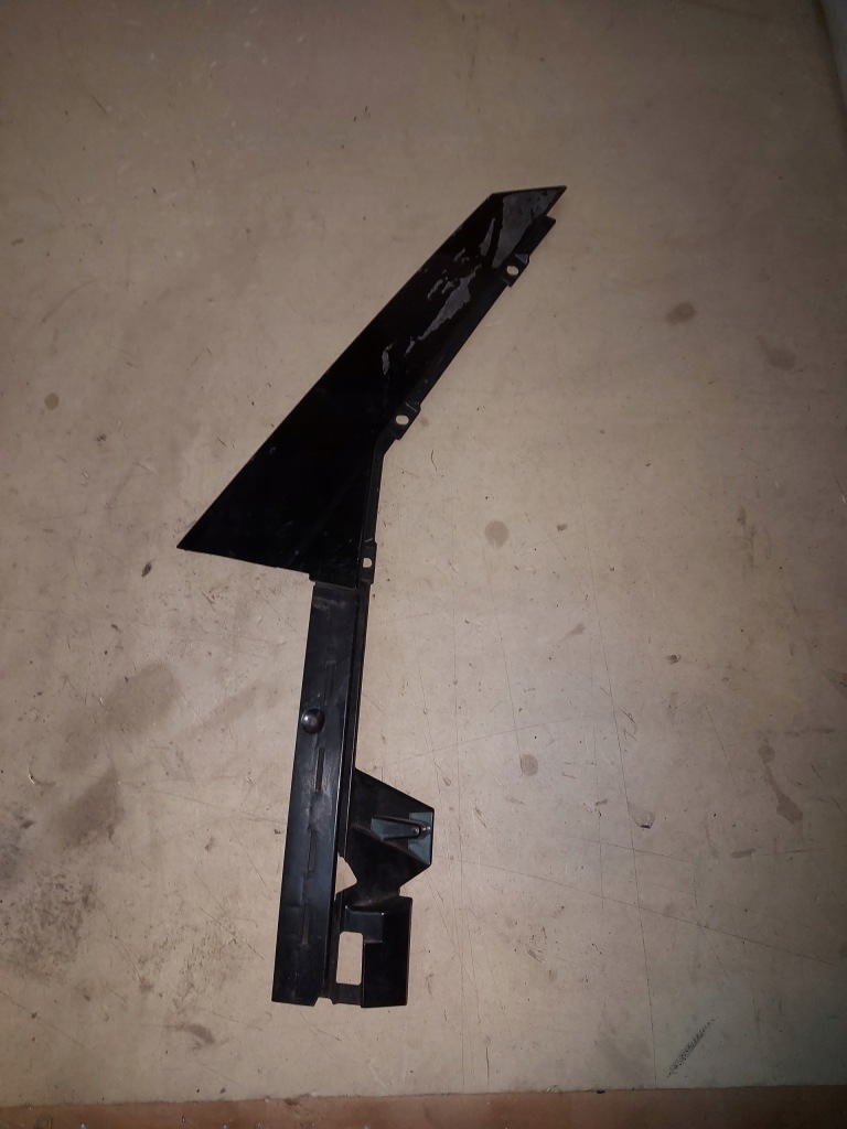 фото №1, Macan защита блок двигателя правый задняя 95b853590b