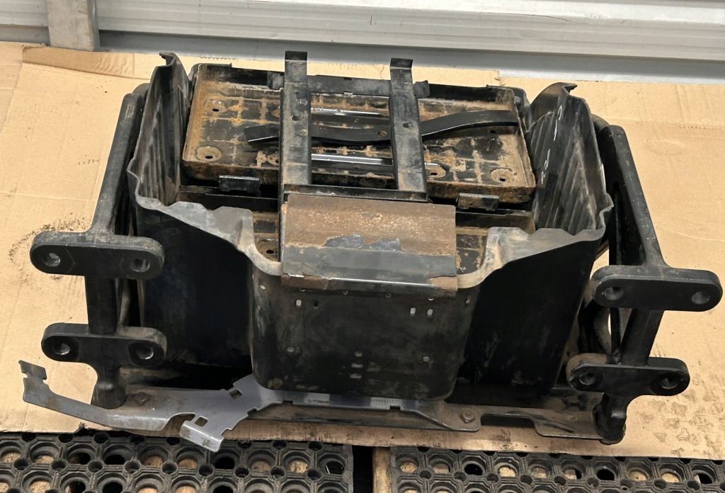 фото №11, Коробка основание аккумуляторов daf cf xf 106 1924834