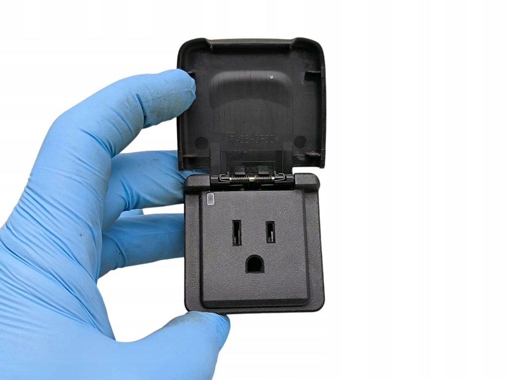 фото №7, Chevrolet bolt 2018 разъём 12v задние