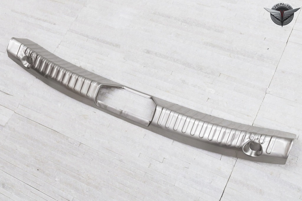 фото №9, Mazda 3 2014- стальной молдинг порог багажника