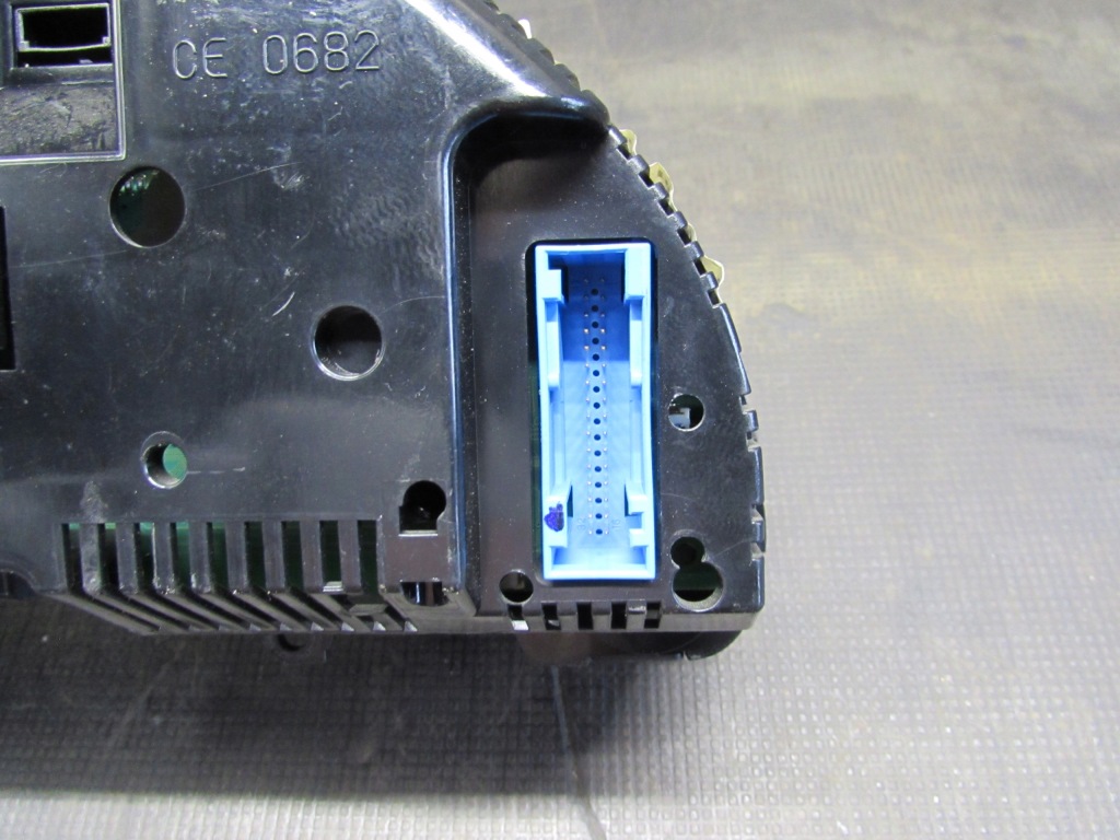 Панель 0263626080 audi a4b7 04-08r в Украине