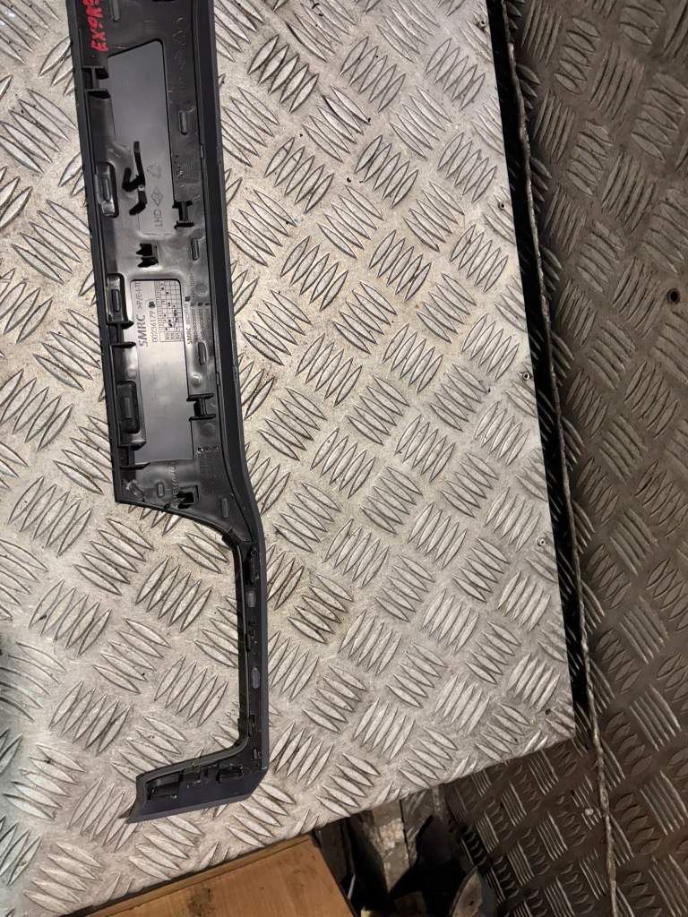 Renault express молдинг dekor панелі решітка обдув eu 684214886r в Україні