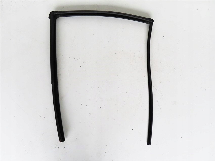 фото №1, Прокладка дверь задняя левая hyundai i20 i 5d 08-15r