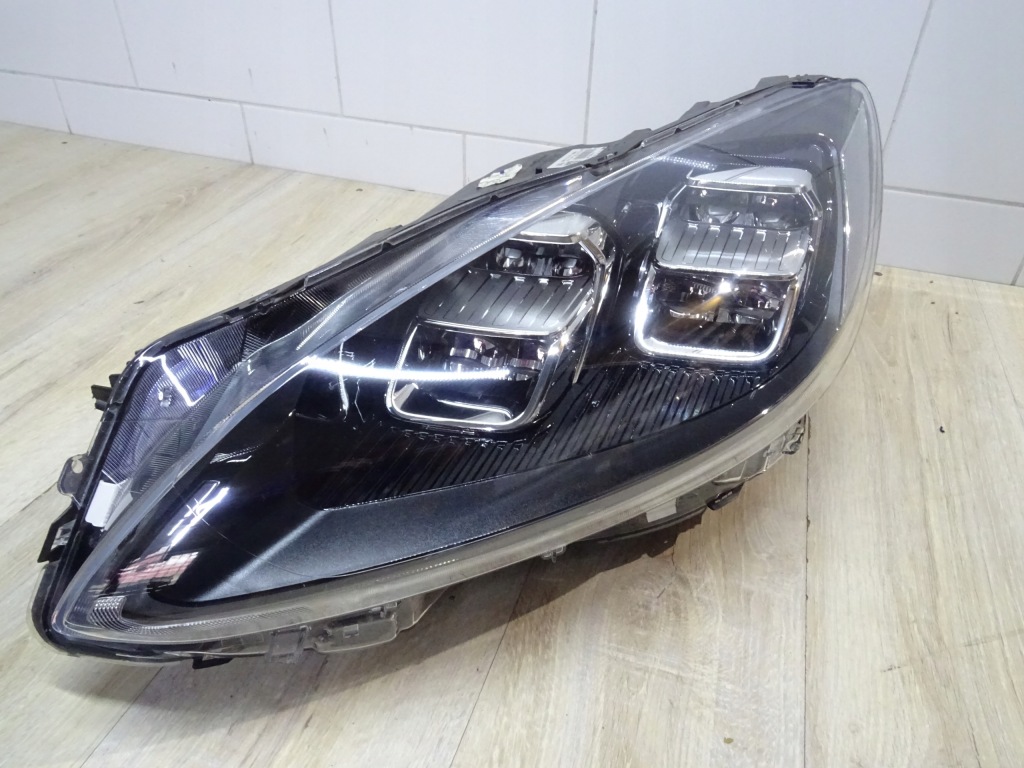 Купити Ford kuga mk3 фара lv4b-13e015-fb