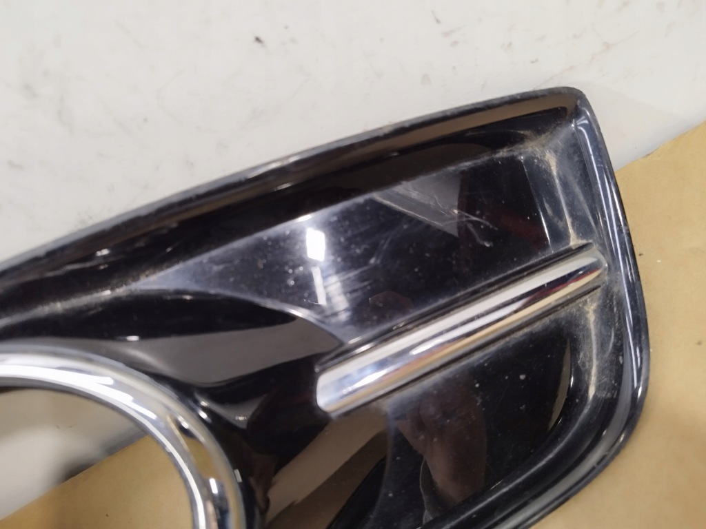 Купити Протитуманна фара + решітка хром лівий бампер перед audi a3 8p lift 2008-2012