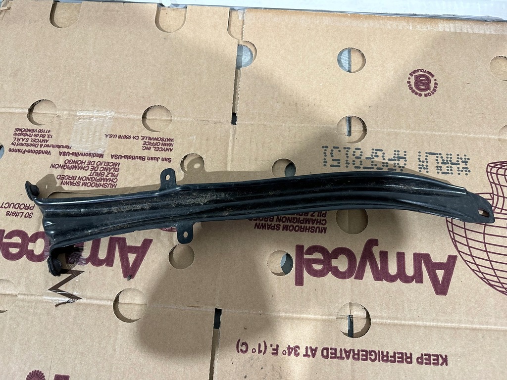 фото №4, Mercedes w204 кронштейн жабо a2046280124